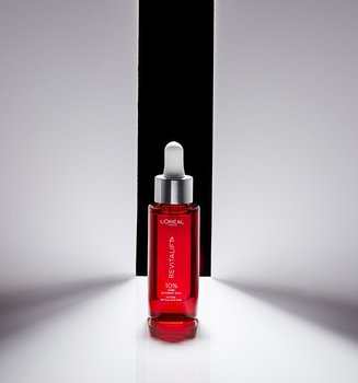 2000x900 0000 Revitalift GlycolicSerum Opt