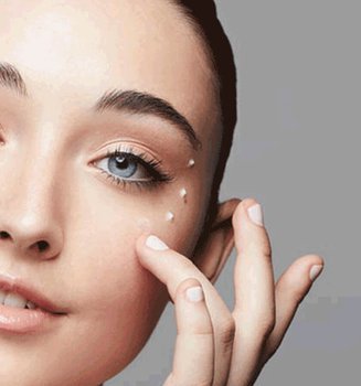 Header The Best Way To Apply Eye Cream 2000x900 Opt